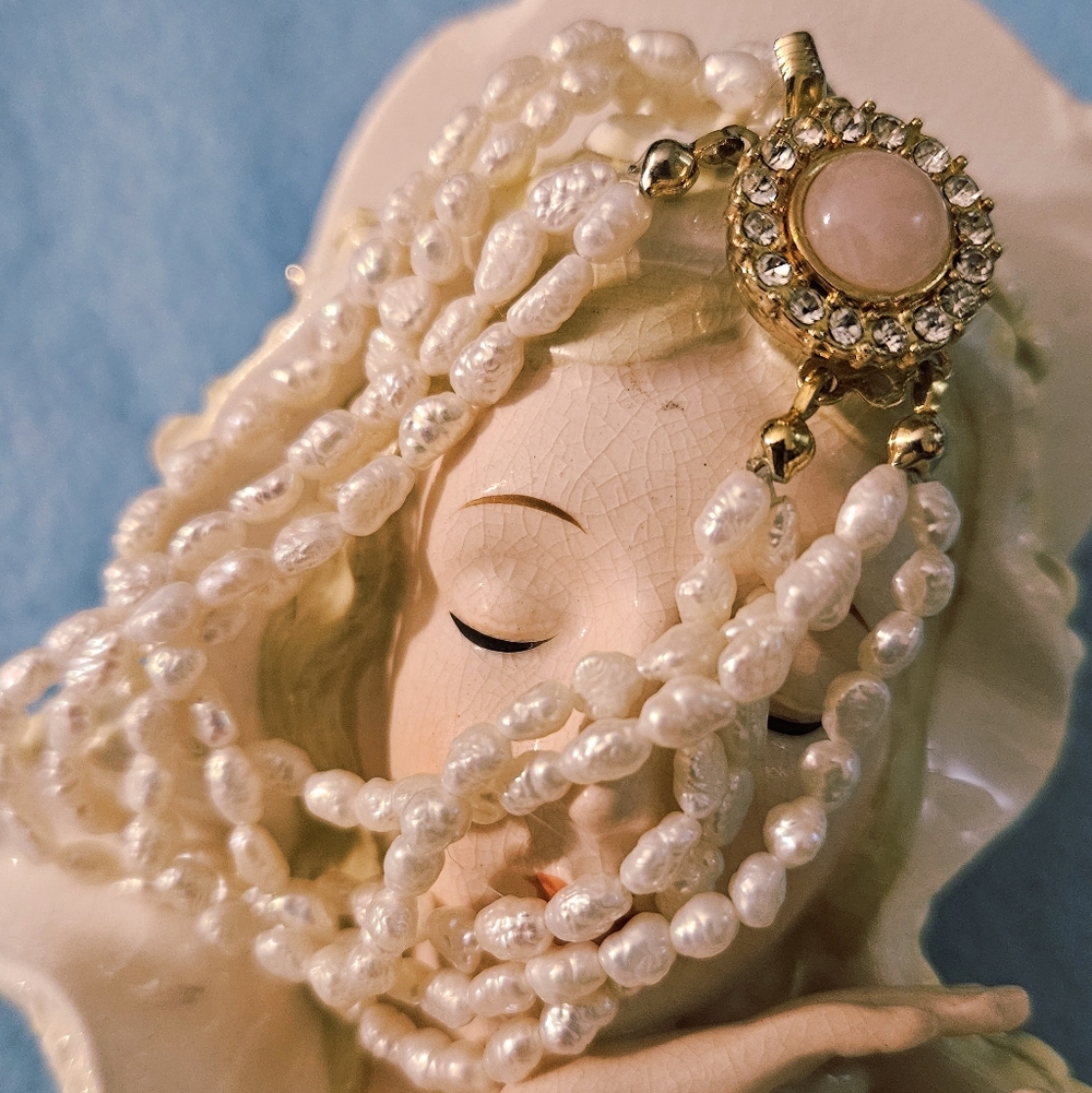 VTG Hand-Strung 5-Strand Freshwater Rice Pearl Bracelet/Rose Quartz Medallion
